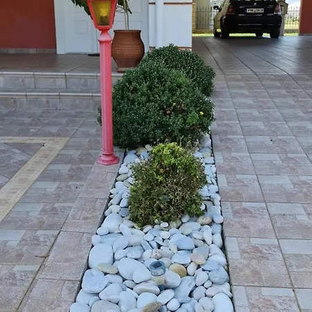 Проживание в семье Giota's House-free Parking *
