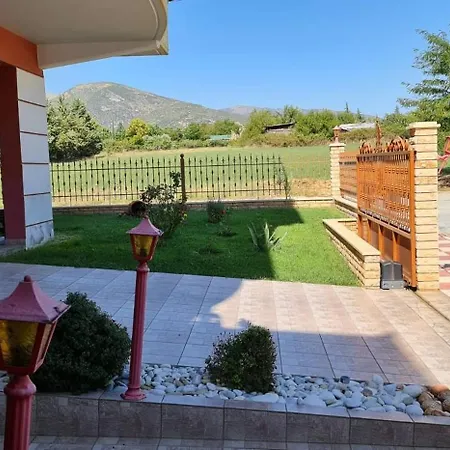 Giota's House-free Parking *