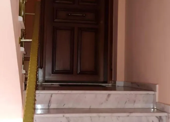 منزل للإقامة Giota's House-free Parking