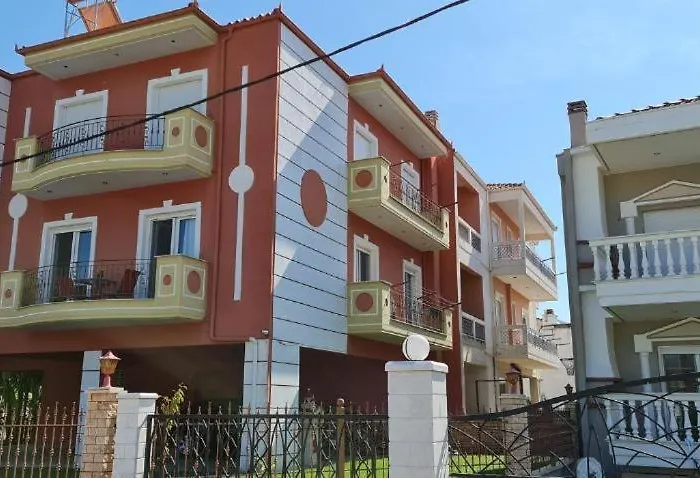 Giota's House-free Parking *